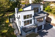 Contemporary Style House Plan - 3 Beds 3 Baths 2589 Sq/Ft Plan #1070-145 Photo 