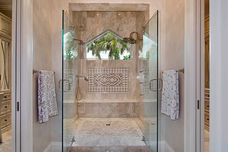 House Blueprint - Interior - Master Bathroom for Country House Plan #1017-157 - 4 bed, 6.5 bath