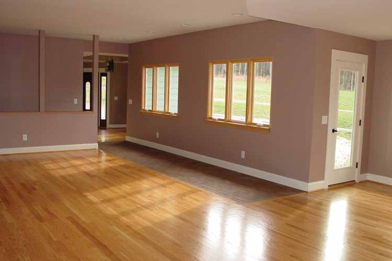Home Plan - Interior - Family Room for Ranch House Plan #939-6 - 3 bed, 2.5 bath
