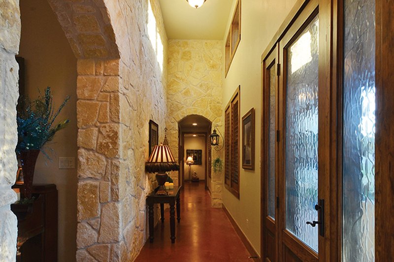 Dream House Plan - Interior - Entry for Country House Plan #140-171 - 3 bed, 2.5 bath