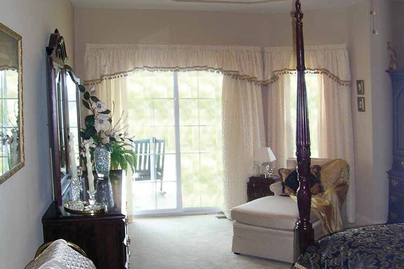 Dream House Plan - Interior - Bedroom 1 for Ranch House Plan #456-81 - 3 bed, 2.5 bath