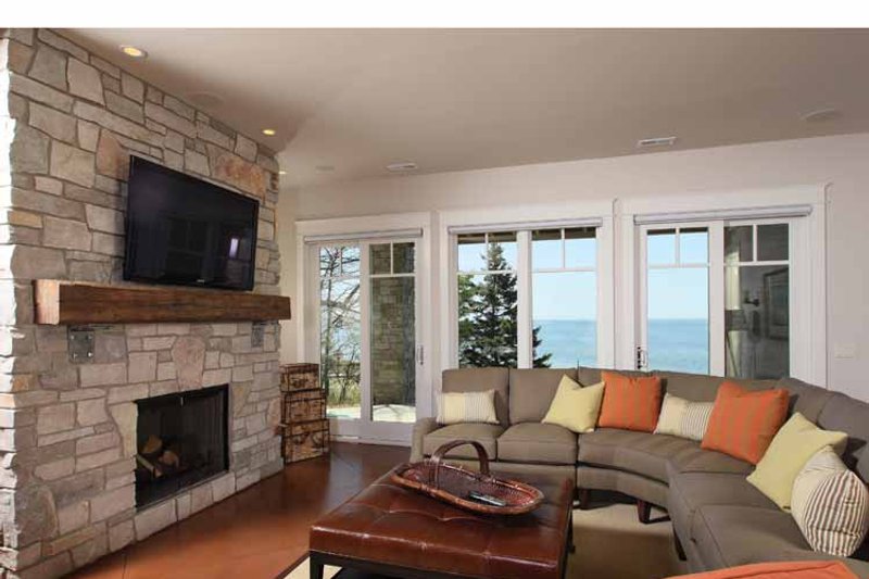 Home Plan - Interior - Family Room for Craftsman House Plan #928-175 - 4 bed, 3.5 bath
