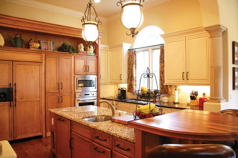 House Plan Design - Interior - Kitchen 1 for Mediterranean House Plan #1058-14 - 3 bed, 4.5 bath