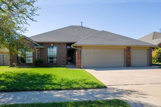 Exterior - Front Elevation for Traditional House Plan #65-350 - 4 bed, 2 bath