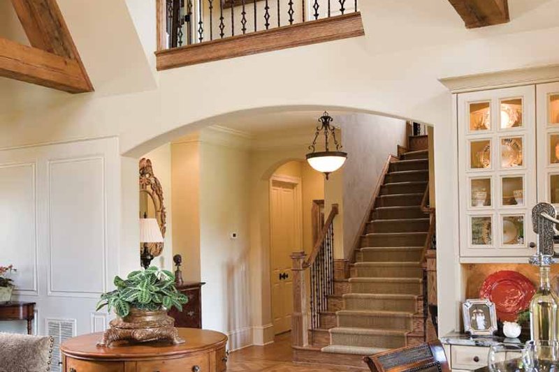 Dream House Plan - Interior - Dining Room for European House Plan #453-606 - 3 bed, 4.5 bath