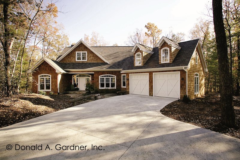 Home Plan - Craftsman Exterior - Front Elevation Plan #929-754