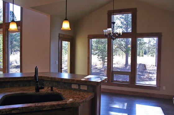 Photo 5 for Craftsman House Plan #892-2 - 3 bed, 2.5 bath