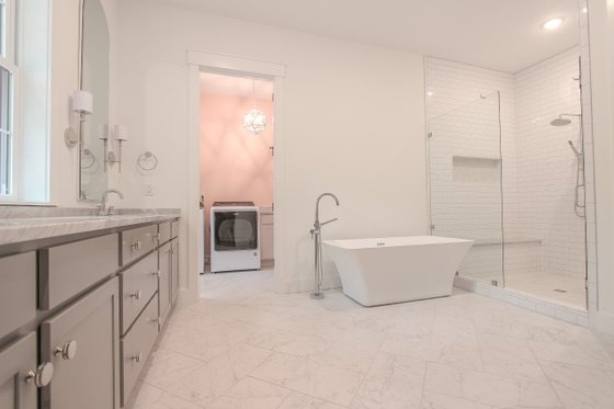 Interior - Master Bathroom 4 for Traditional House Plan #1080-9 - 5 bed, 4.5 bath