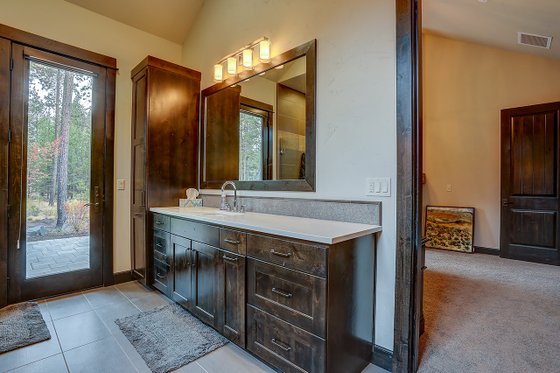 Interior - Master Bathroom for Craftsman House Plan #892-28 - 4 bed, 5.5 bath