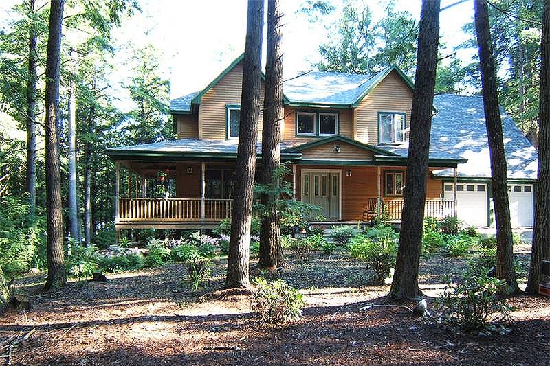 Dream House Plan - Front View - 2200 square foot Country home