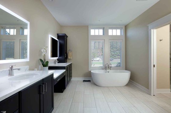 Interior - Master Bathroom for Craftsman House Plan #928-318 - 3 bed, 3.5 bath