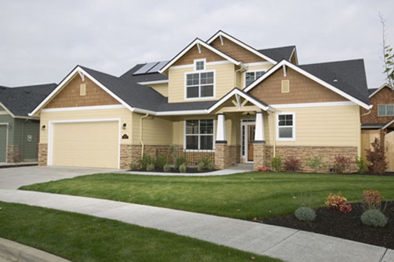 Dream House Plan - Craftsman Exterior - Front Elevation Plan #124-608