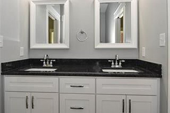 Interior - Bathroom for Craftsman House Plan #119-425 - 4 bed, 3.5 bath