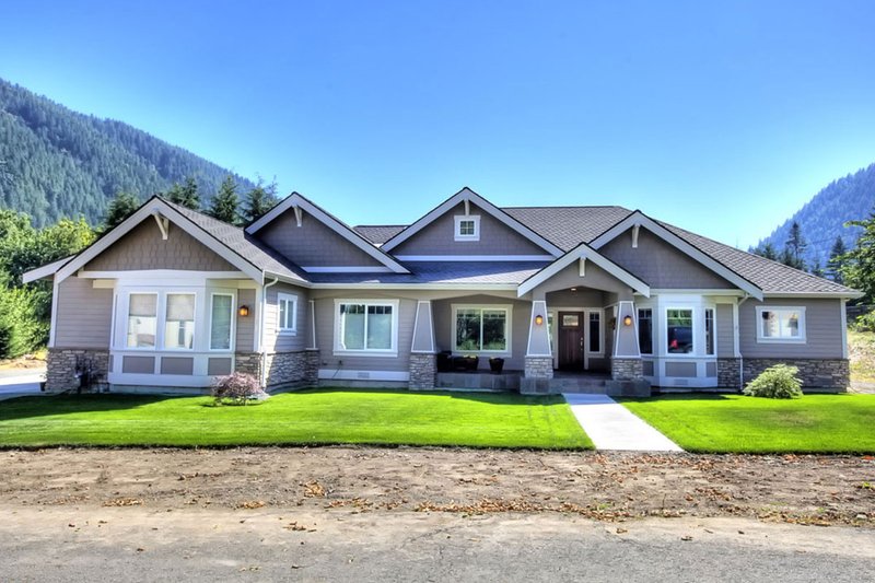 Dream House Plan - Photo for Craftsman House Plan #132-205 - 3 bed, 3 bath
