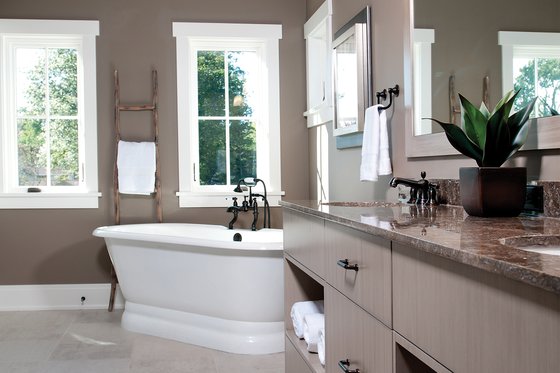 Interior - Master Bathroom for Traditional House Plan #928-11 - 4 bed, 3.5 bath