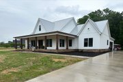 Farmhouse Style House Plan - 3 Beds 2.5 Baths 2085 Sq/Ft Plan #1074-53 