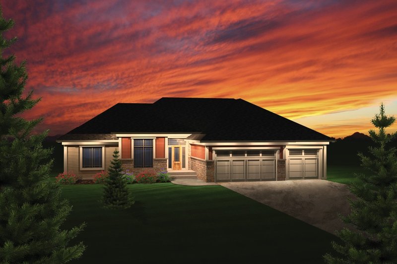Dream House Plan - Traditional Exterior - Front Elevation Plan #70-1082