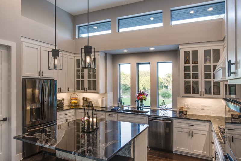 Dream House Plan - Interior - Kitchen 1 for Contemporary House Plan #935-14 - 4 bed, 4 bath