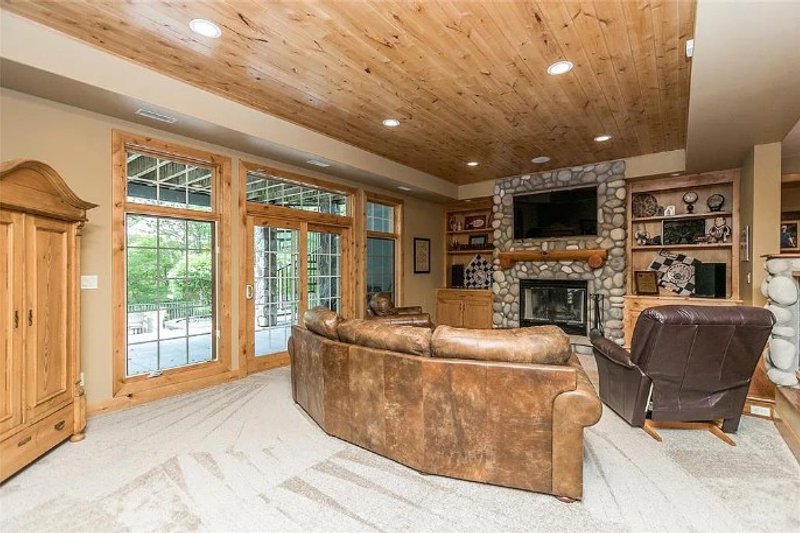 Home Plan - Interior - Family Room for Ranch House Plan #70-1555 - 3 bed, 5.5 bath