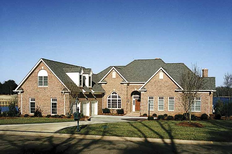 Dream House Plan - Country Exterior - Front Elevation Plan #453-480