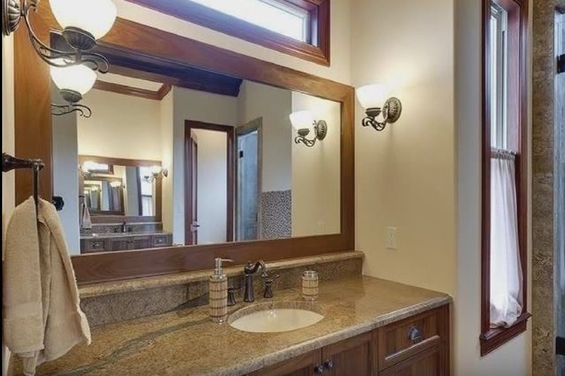House Plan Design - Interior - Bathroom for Craftsman House Plan #54-497 - 3 bed, 2.5 bath