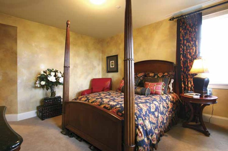 Home Plan - Interior - Bedroom 3 for Craftsman House Plan #132-485 - 4 bed, 4.5 bath