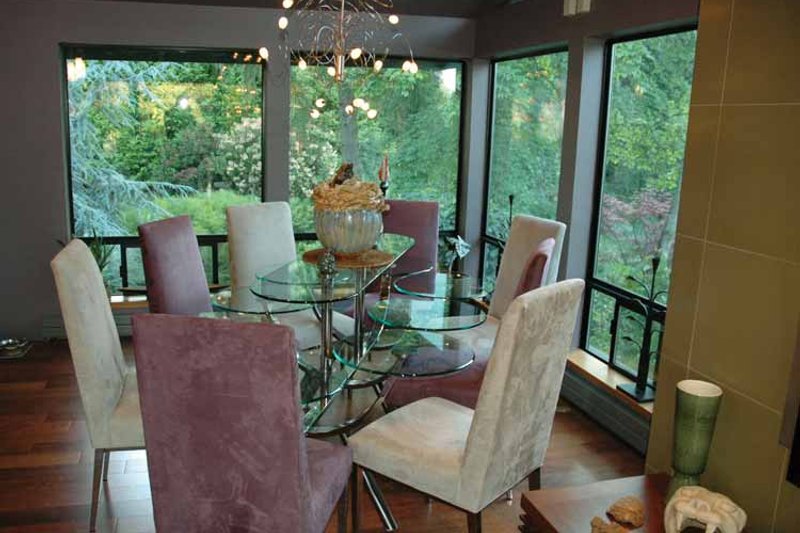 Home Plan - Interior - Dining Room for Traditional House Plan #569-26 - 3 bed, 3.5 bath