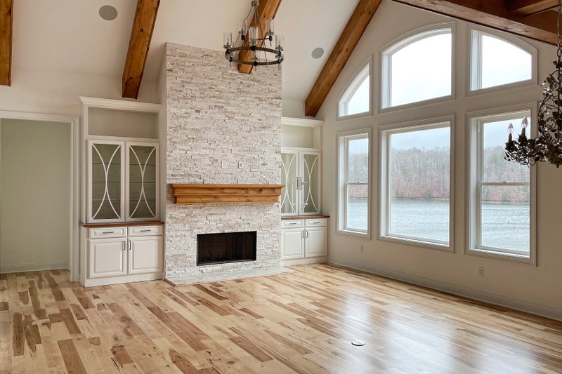 Dream House Plan - Interior - Family Room 2 for Craftsman House Plan #437-128 - 3 bed, 3.5 bath