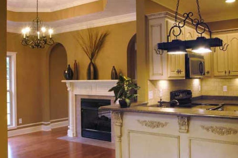 House Plan Design - Photo 4 for Traditional House Plan #17-191 - 3 bed, 2 bath