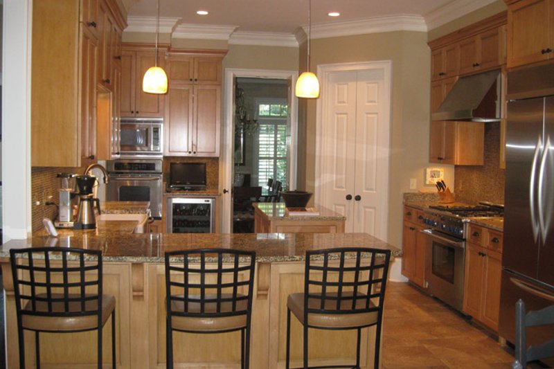 Dream House Plan - Interior - Kitchen 1 for Traditional House Plan #1054-16 - 4 bed, 3 bath