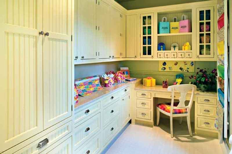 Dream House Plan - Interior - Kitchen 4 for Craftsman House Plan #132-353 - 4 bed, 5 bath
