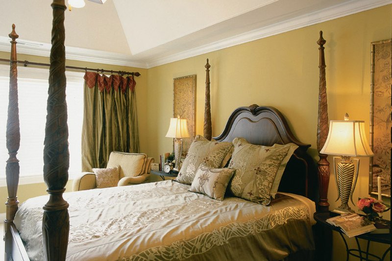 Home Plan - Interior - Master Bedroom for Traditional House Plan #927-529 - 5 bed, 4 bath