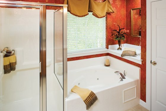 Interior - Master Bathroom for Classical House Plan #929-679 - 4 bed, 3 bath