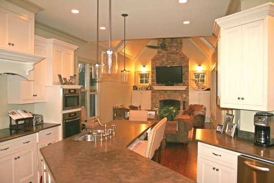 Interior - Kitchen for Craftsman House Plan #929-889 - 4 bed, 3 bath