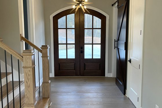 Interior - Entry for Craftsman House Plan #437-111 - 4 bed, 3.5 bath