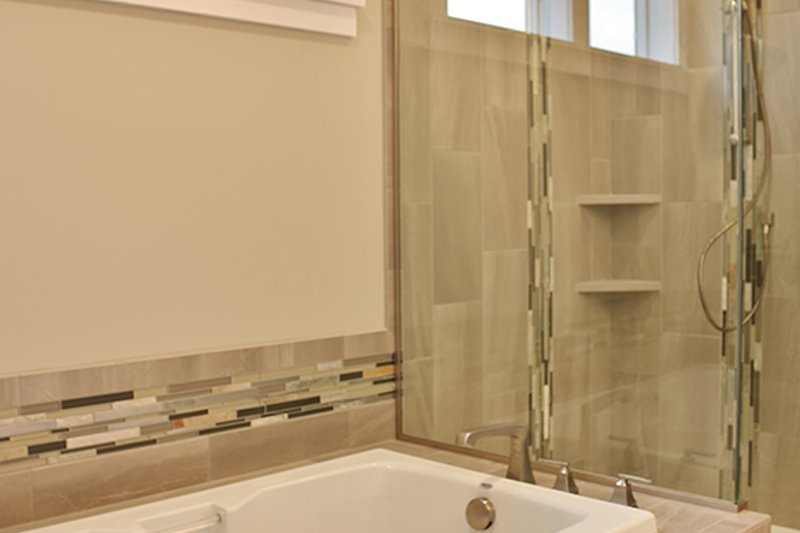 Dream House Plan - Interior - Master Bathroom 3 for Craftsman House Plan #1070-11 - 3 bed, 2.5 bath