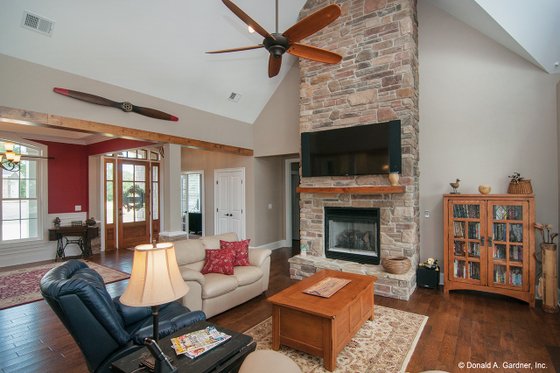 Interior - Family Room for Craftsman House Plan #929-26 - 3 bed, 3.5 bath