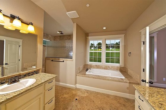 Master Bathroom - 2000 square foot Craftsman home