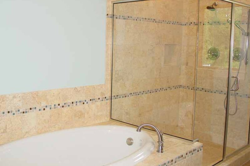 Home Plan - Interior - Master Bathroom for Prairie House Plan #939-7 - 3 bed, 2.5 bath