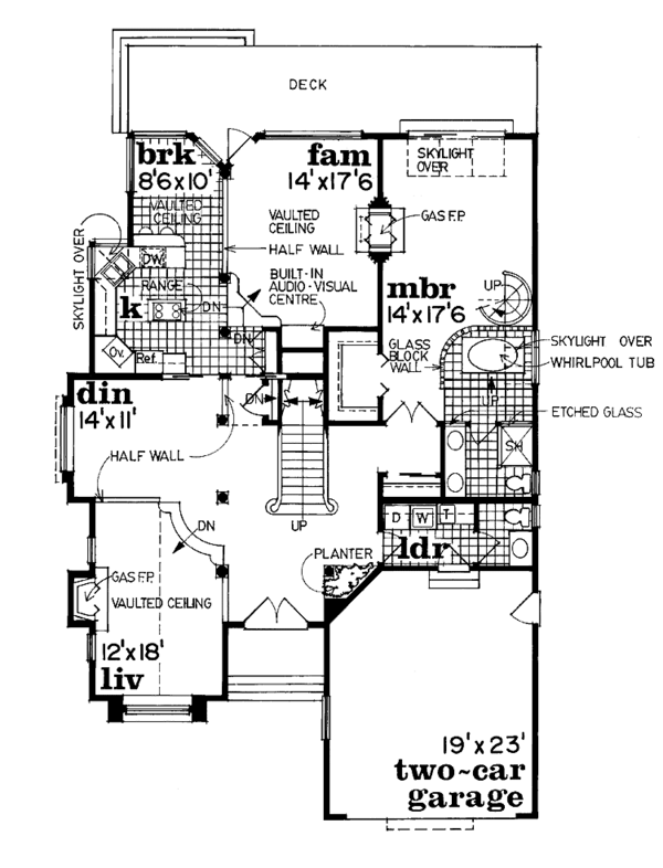 House Design - Mediterranean Floor Plan - Main Floor Plan #47-748