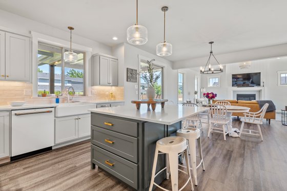 Photo 18 for Craftsman House Plan #1070-131 - 3 bed, 2.5 bath