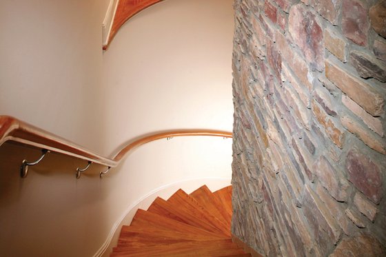 Build 2  Stairway to Lower Level