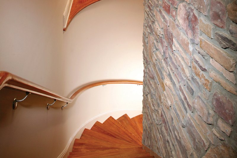 Home Plan - Build 2  Stairway to Lower Level