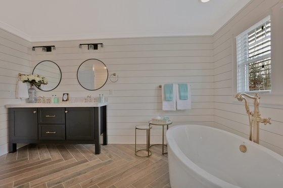 Interior - Master Bathroom 1 for Country House Plan #1080-3 - 4 bed, 3.5 bath