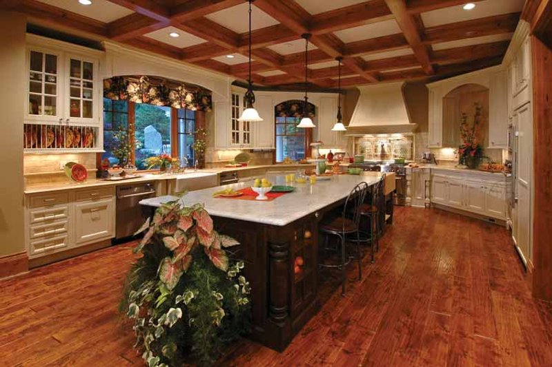 Dream House Plan - Interior - Kitchen for Craftsman House Plan #132-353 - 4 bed, 5 bath