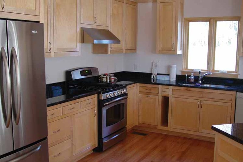 Dream House Plan - Interior - Kitchen 3 for Traditional House Plan #939-2 - 4 bed, 3.5 bath