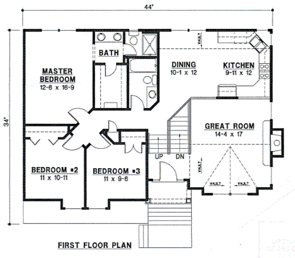 Traditional Floor Plan - Main Floor Plan #67-143