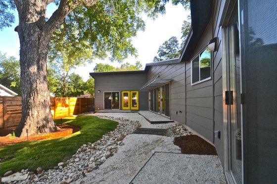 Photo 4 for Modern House Plan #450-4 - 3 bed, 2 bath