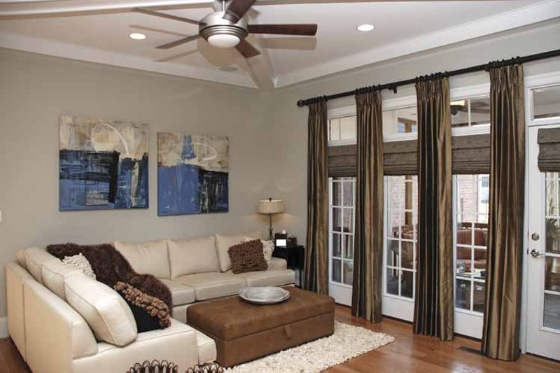 Dream House Plan - Interior - Family Room 1 for Country House Plan #952-78 - 5 bed, 4 bath