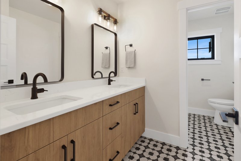 Dream House Plan - Interior - Bathroom 1 for Farmhouse House Plan #1070-223 - 4 bed, 2.5 bath
